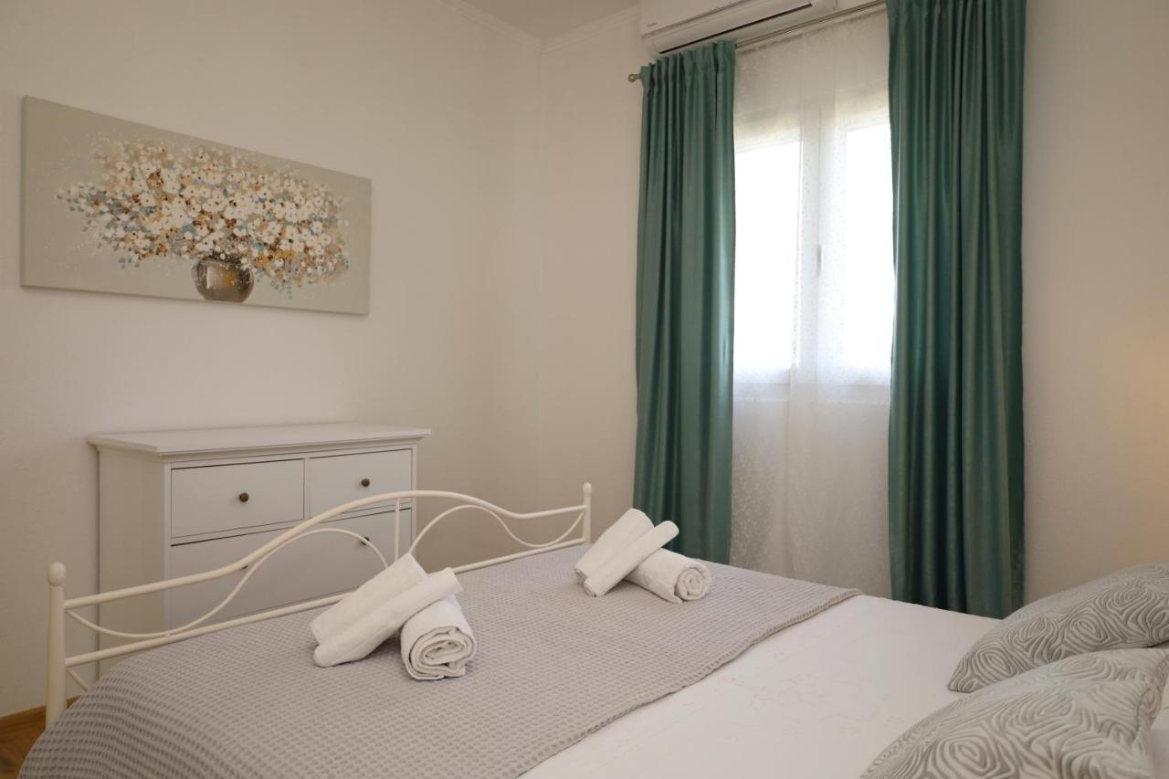 Holiday House Nono Sumartin Bagian luar foto